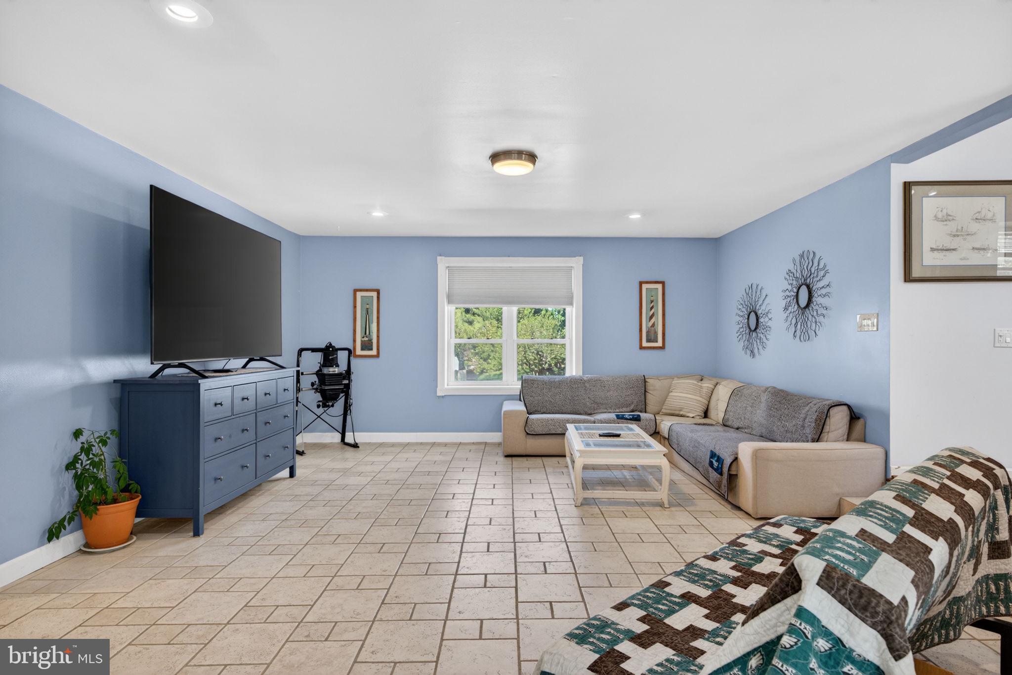 73 WESTMINSTER DRIVE