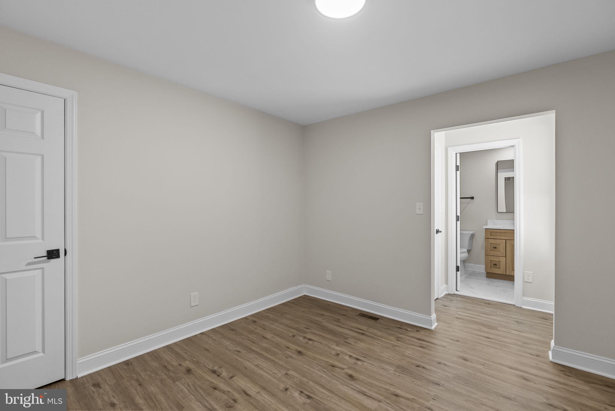 1105 SUNSET DRIVE