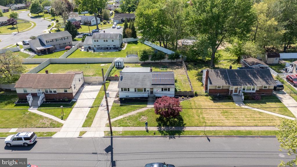 1105 SUNSET DRIVE