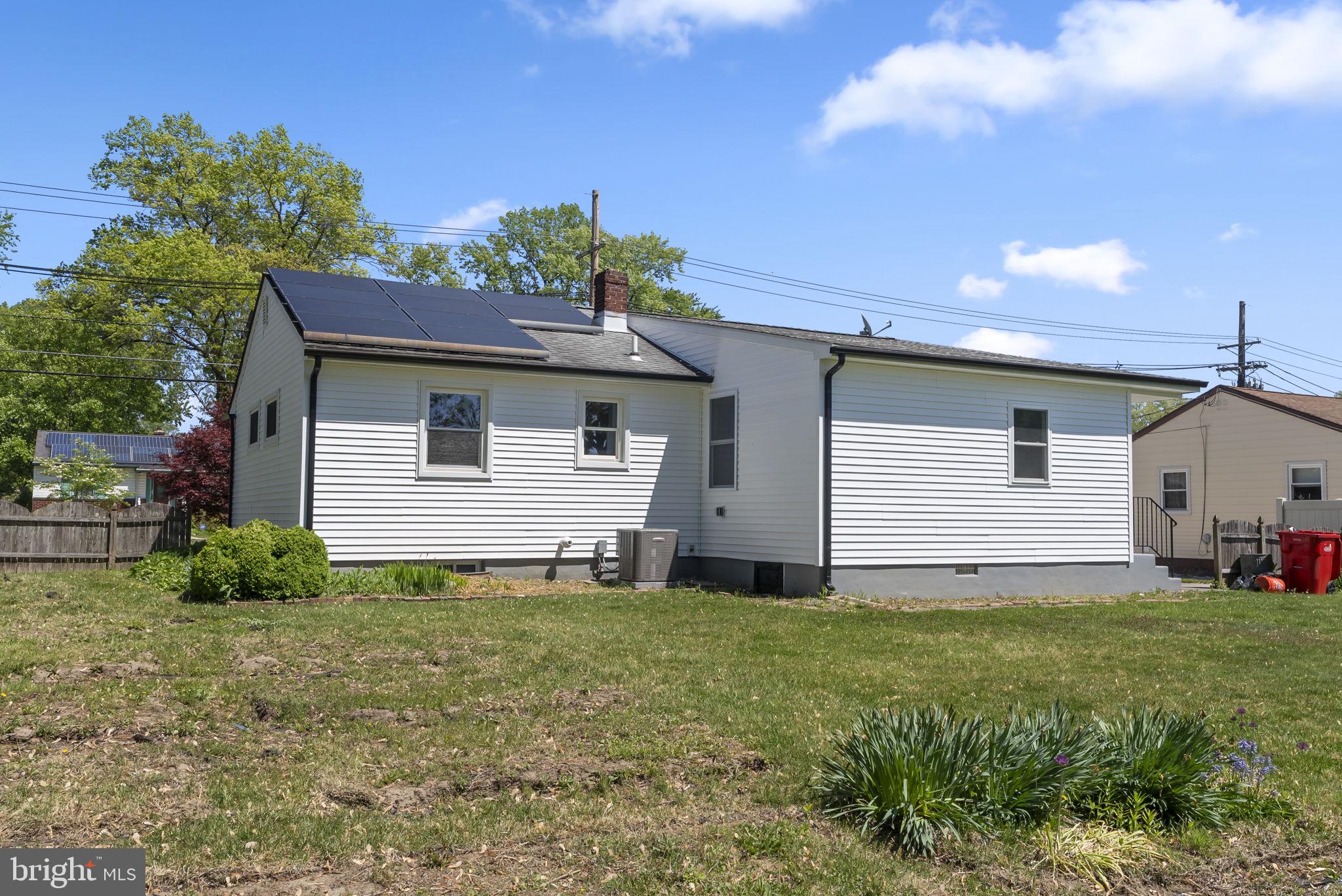 1105 SUNSET DRIVE