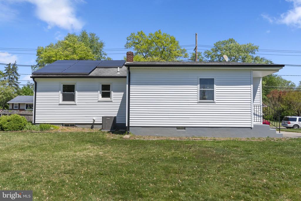 1105 SUNSET DRIVE