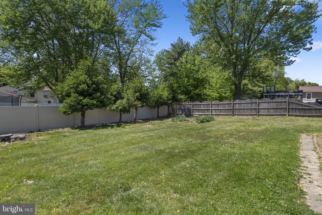 1105 SUNSET DRIVE