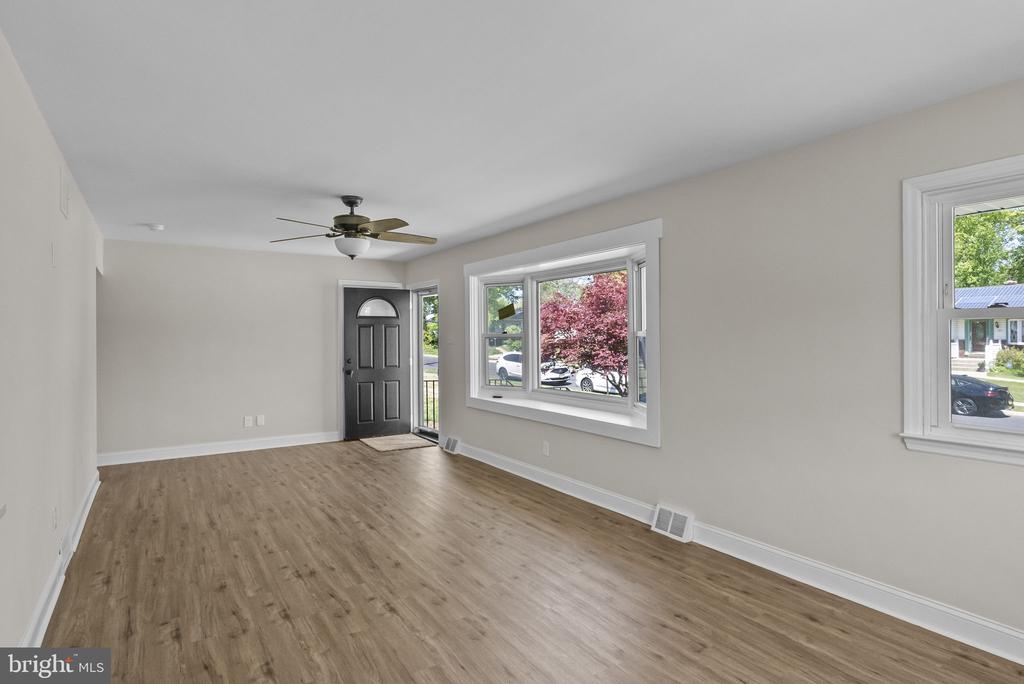 1105 SUNSET DRIVE