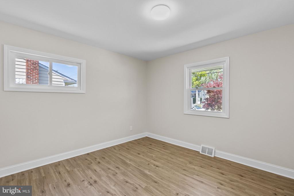 1105 SUNSET DRIVE