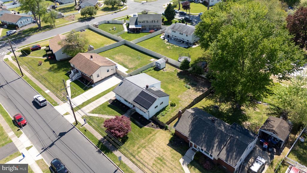 1105 SUNSET DRIVE