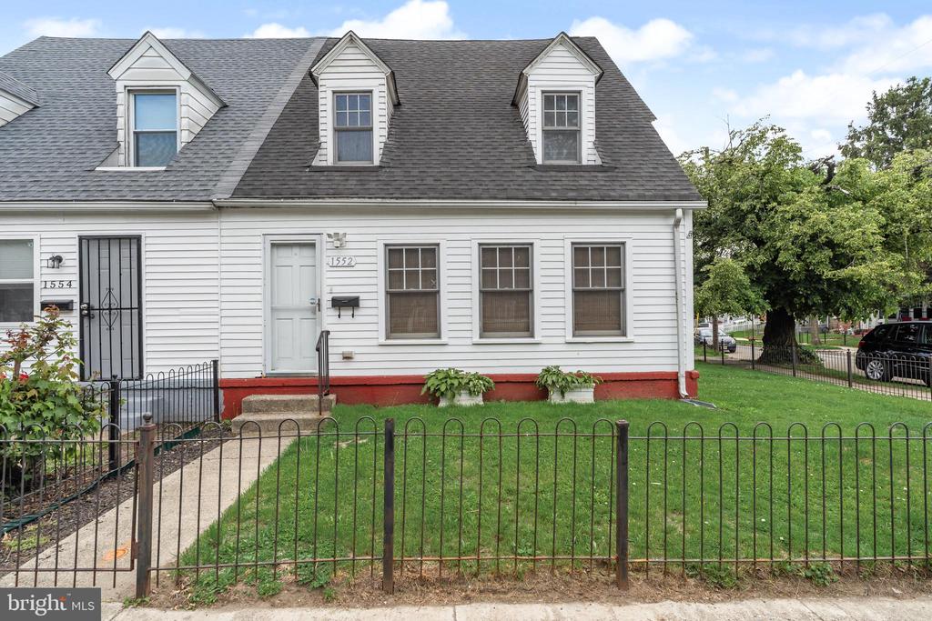 1552 COLLINGS ROAD