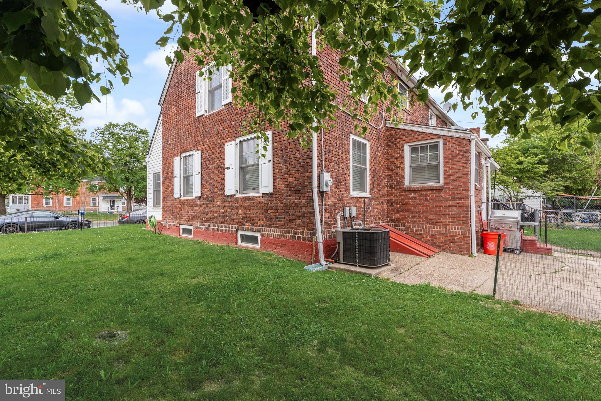 1552 COLLINGS ROAD