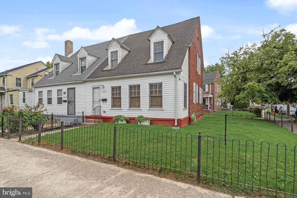1552 COLLINGS ROAD