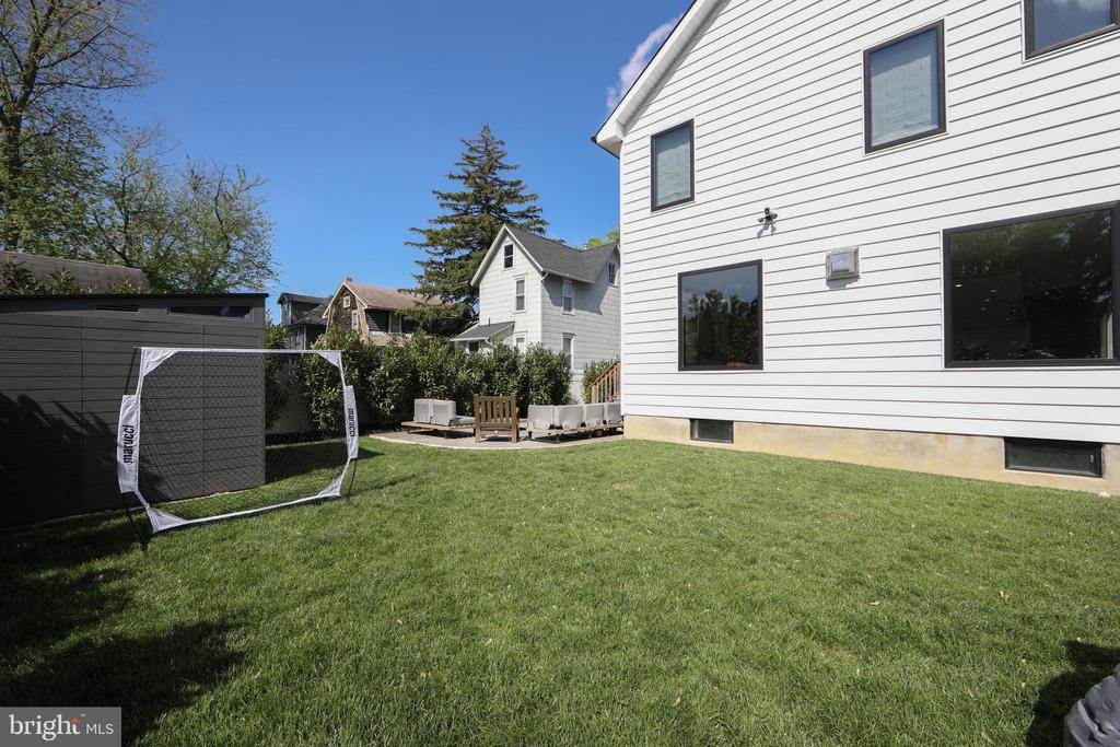 14 E CRYSTAL LAKE AVENUE