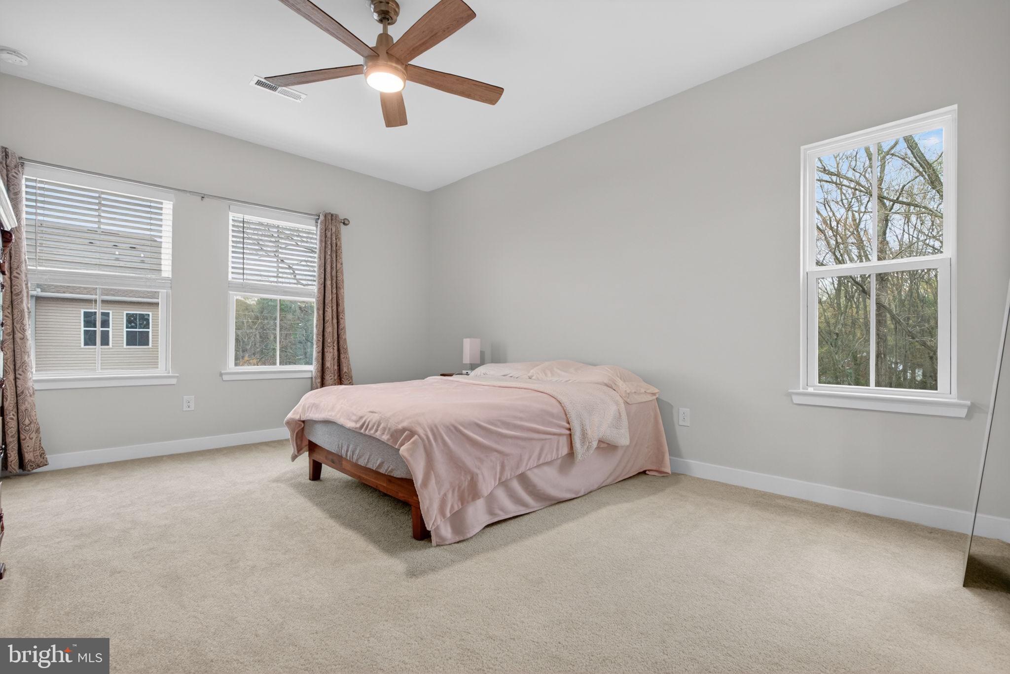 54 SIDNEY LANE