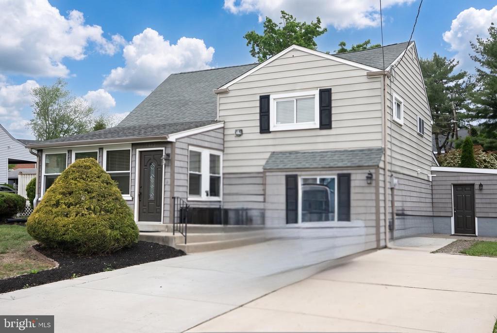 1313 SAINT MARK DRIVE