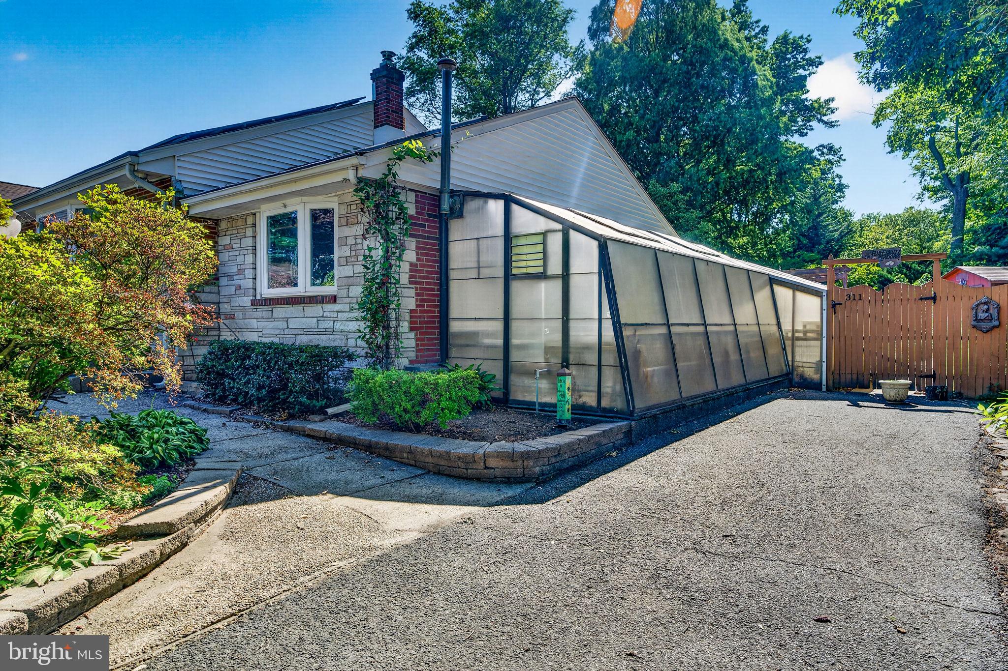 311 OAK AVENUE