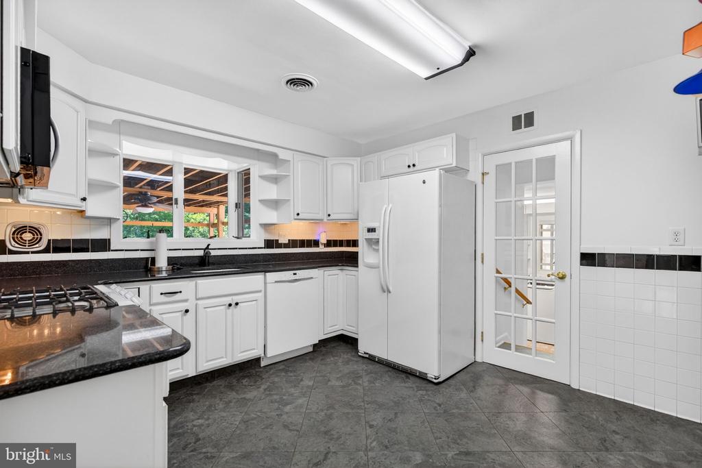 311 OAK AVENUE