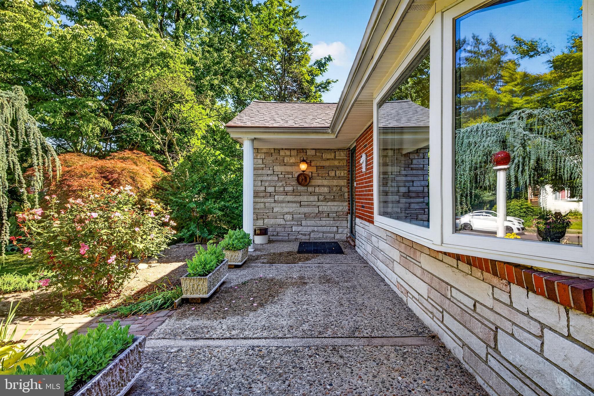 311 OAK AVENUE