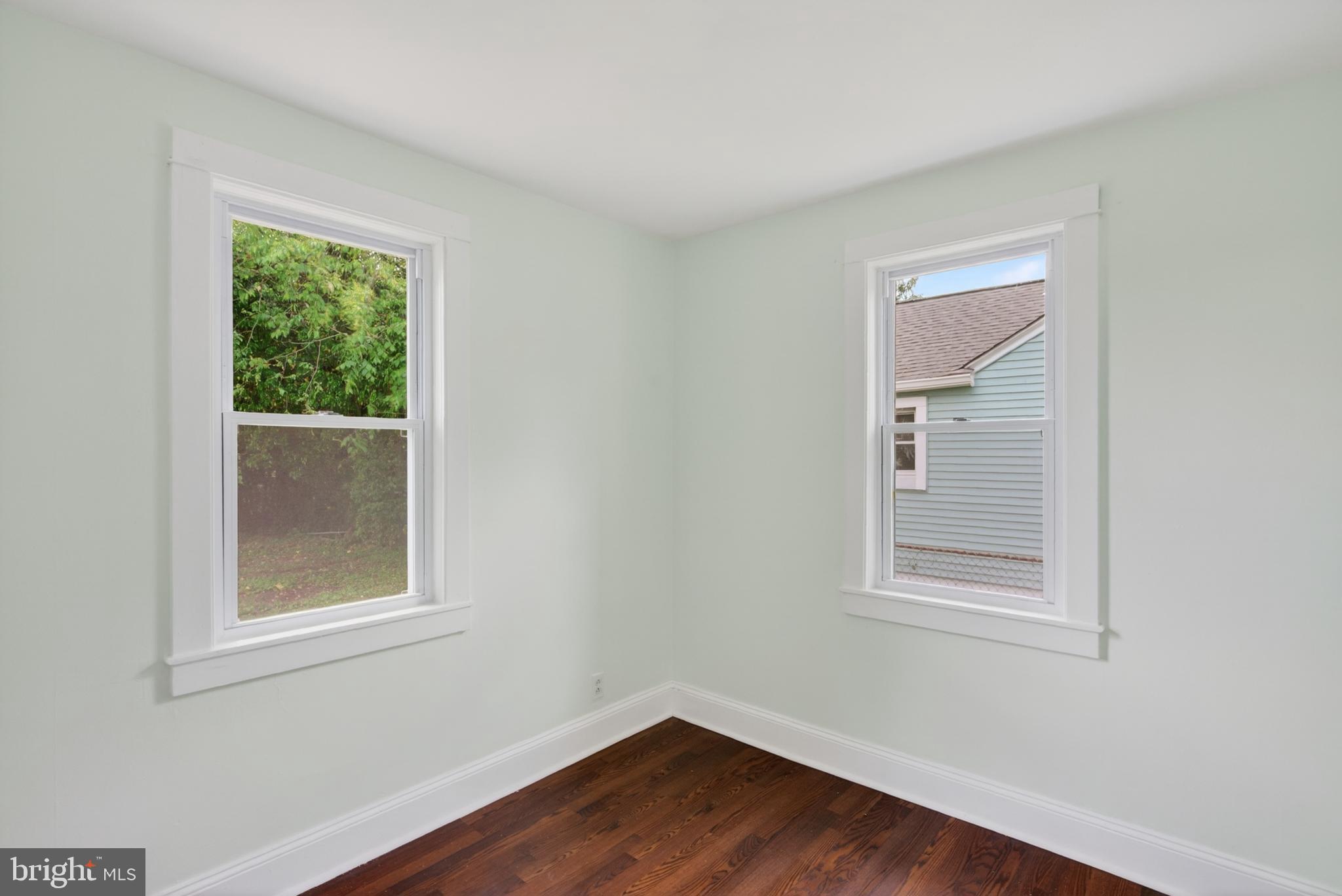 22 W 4TH AVENUE