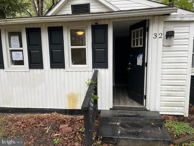 32 S CLEMENTON AVENUE