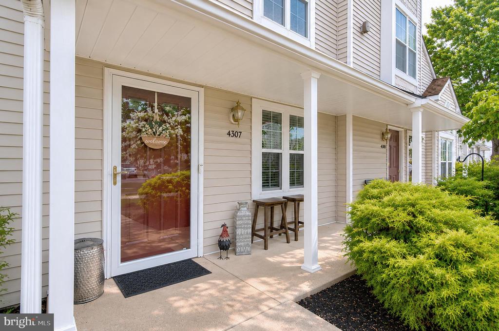 4307 ABERDEEN LANE