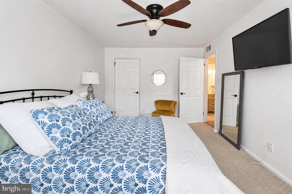 4307 ABERDEEN LANE