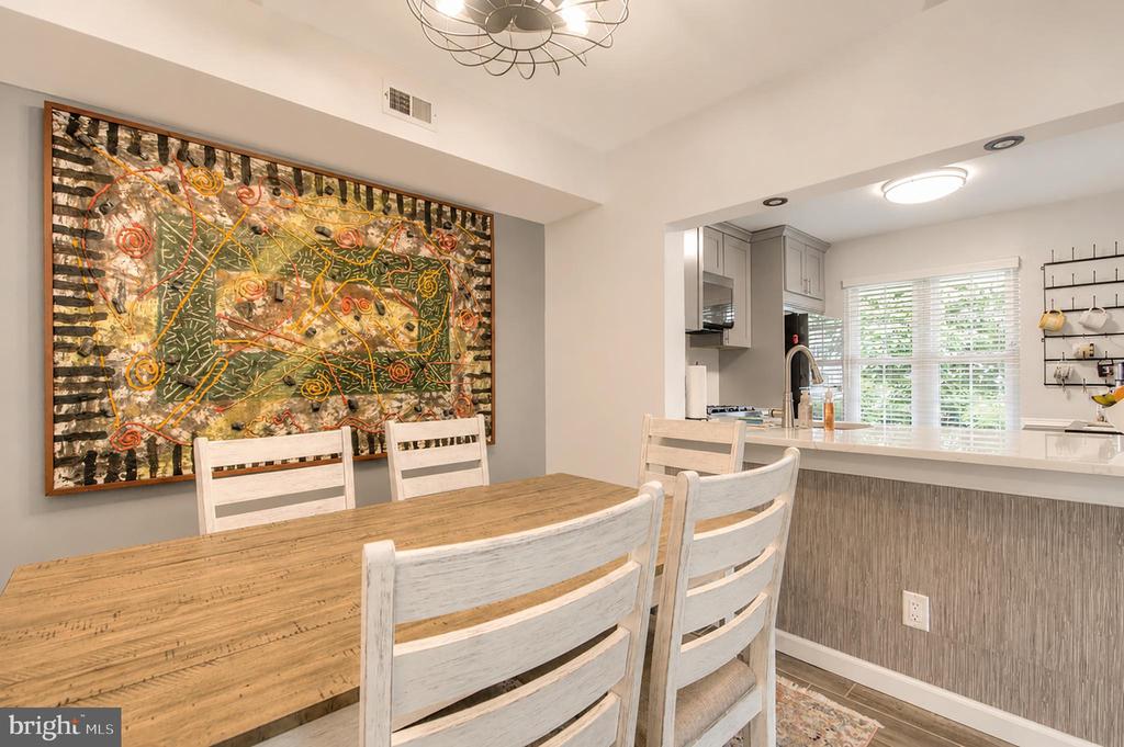 4307 ABERDEEN LANE