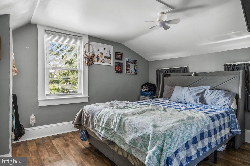 13 RANCOCAS AVENUE