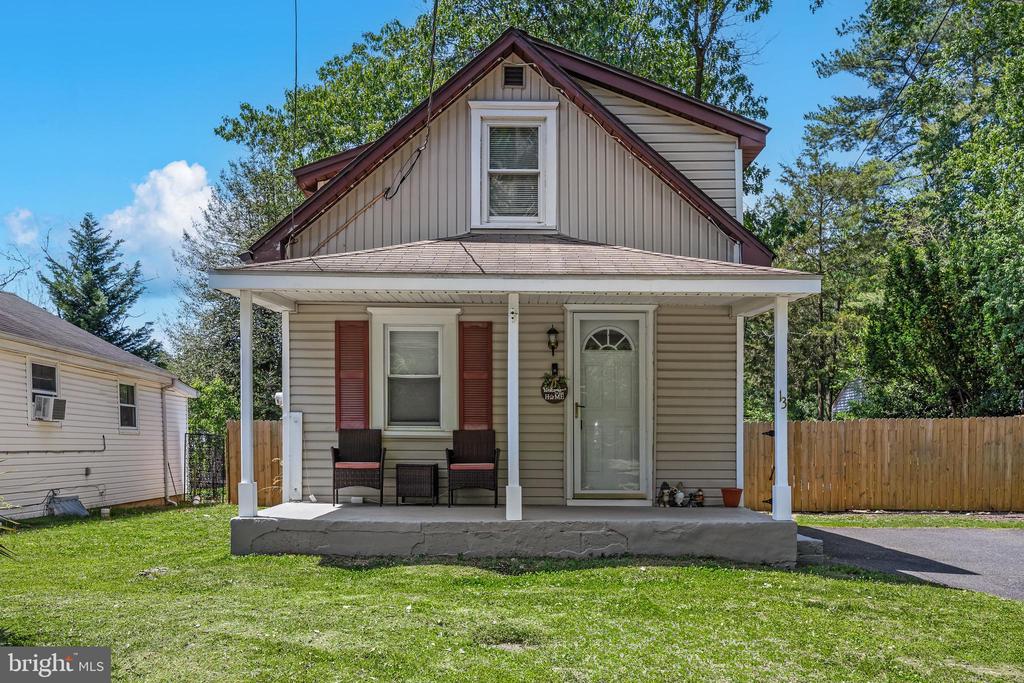 13 RANCOCAS AVENUE