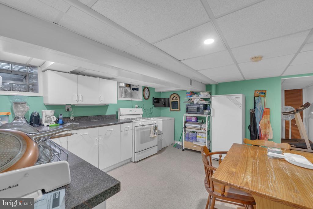 2719 HIGH STREET