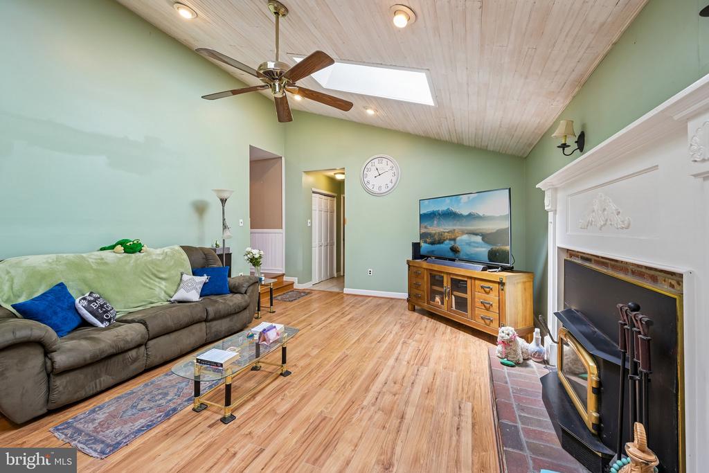 18 PINE GLEN DRIVE