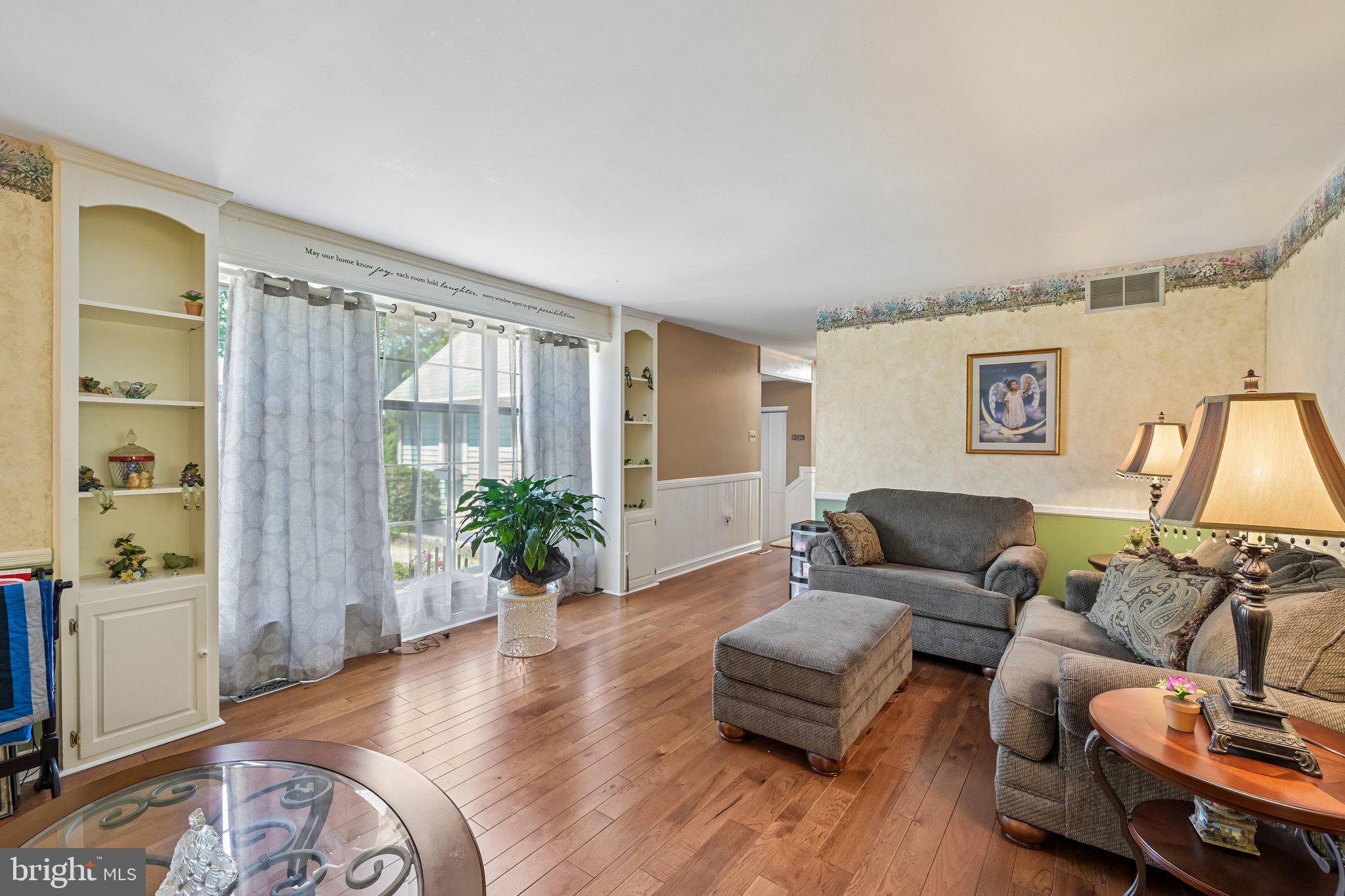 18 PINE GLEN DRIVE