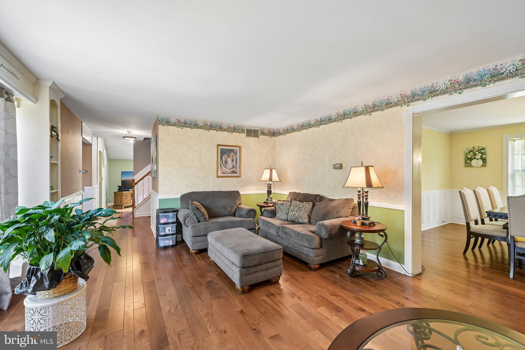 18 PINE GLEN DRIVE