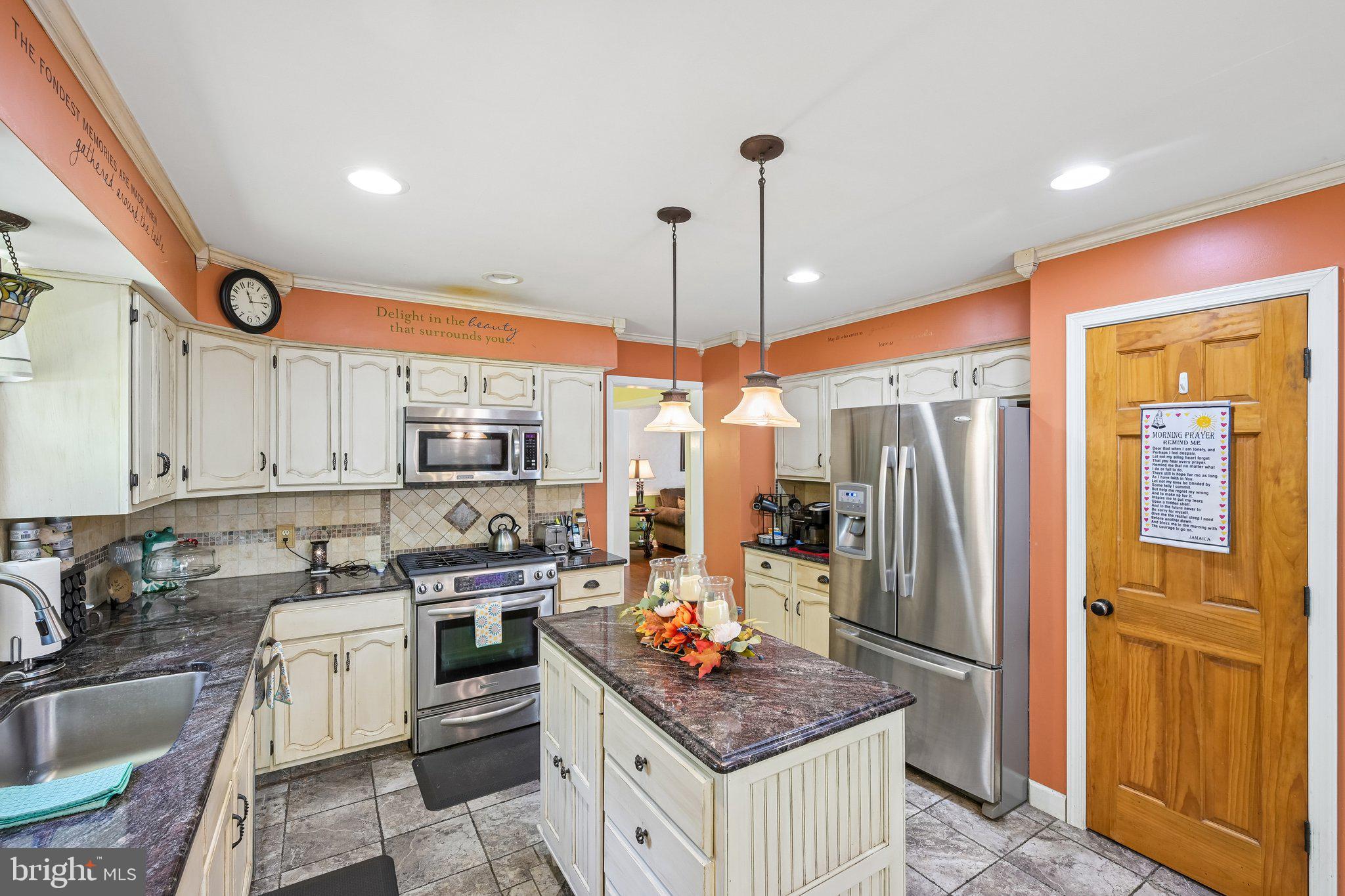 18 PINE GLEN DRIVE