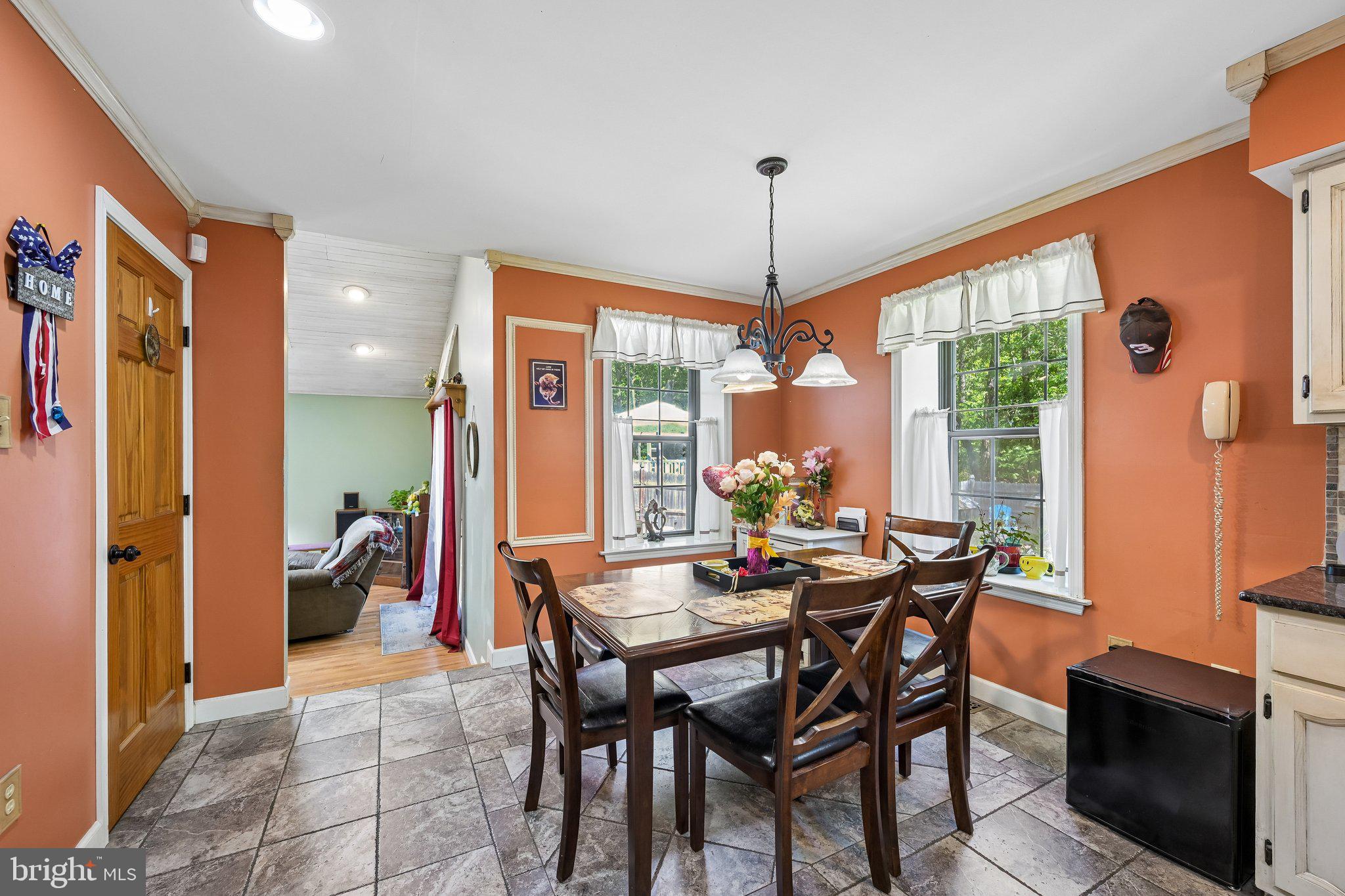 18 PINE GLEN DRIVE