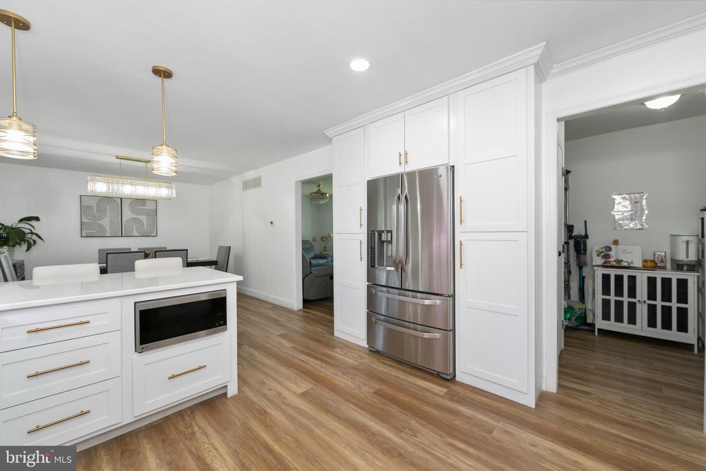 606 EASTWOOD DRIVE