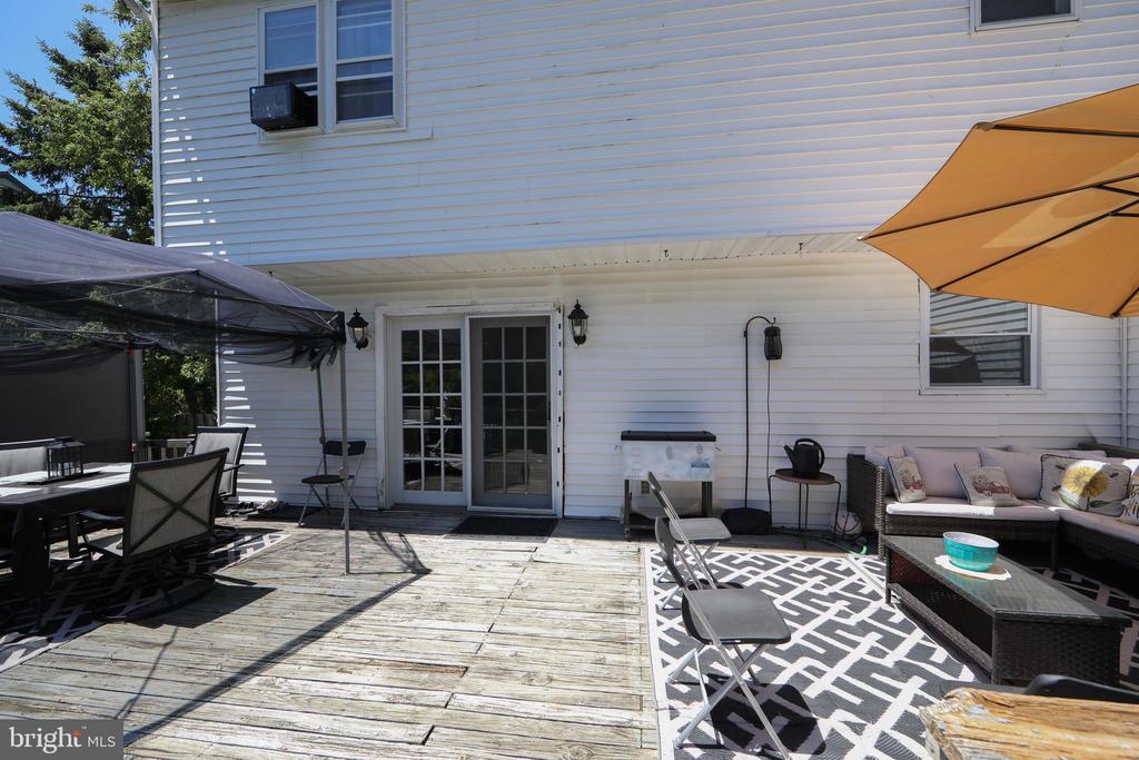 606 EASTWOOD DRIVE