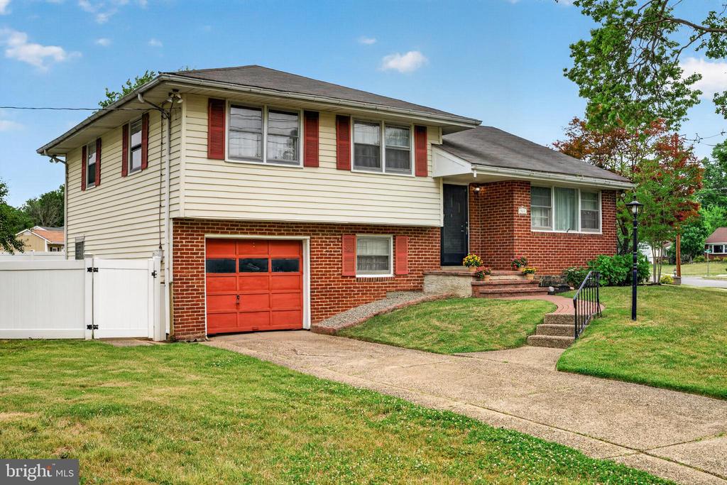 528 LEE ANN ROAD