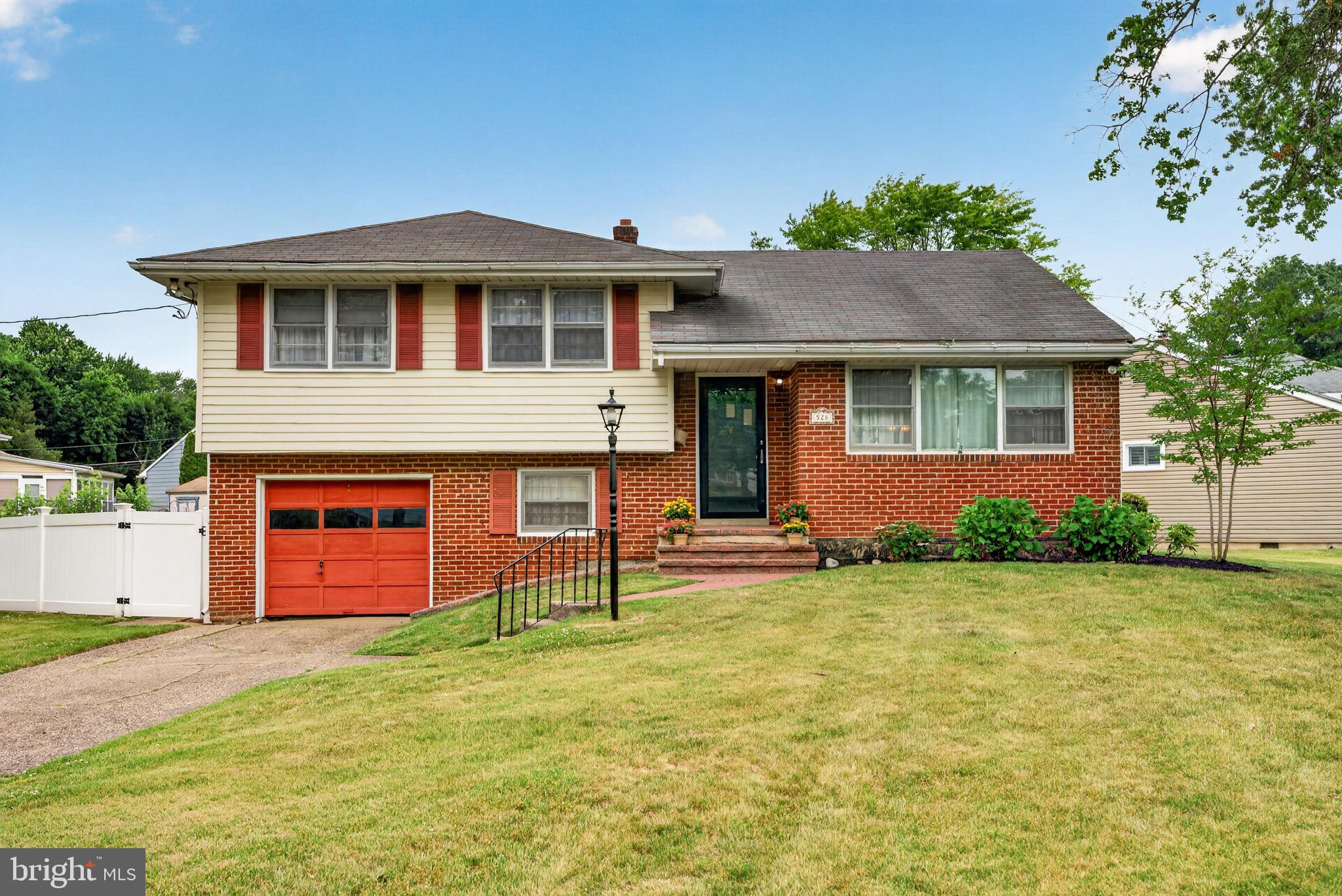 528 LEE ANN ROAD