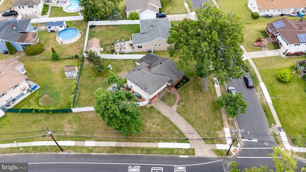 528 LEE ANN ROAD