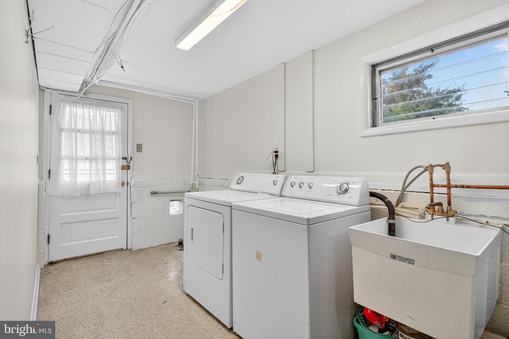 528 LEE ANN ROAD