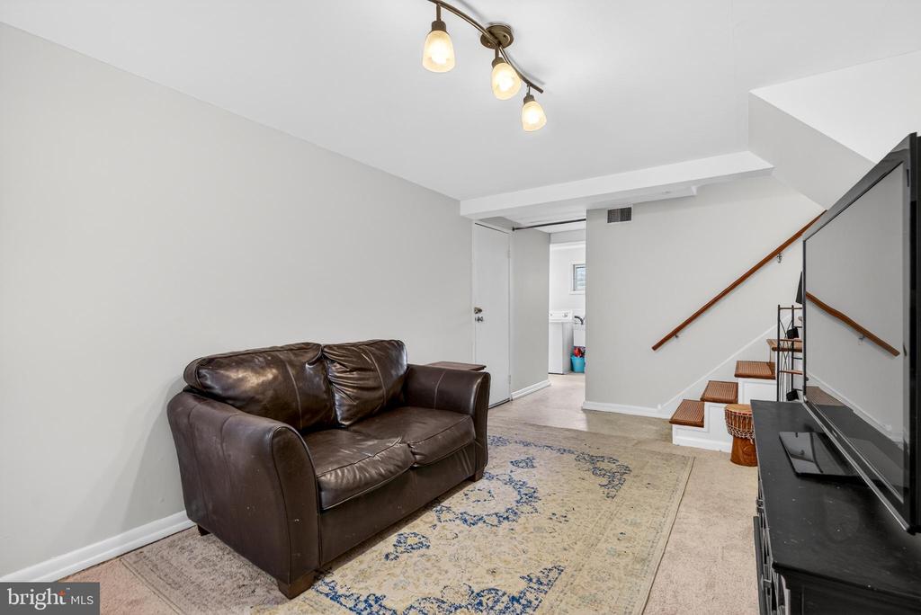 528 LEE ANN ROAD
