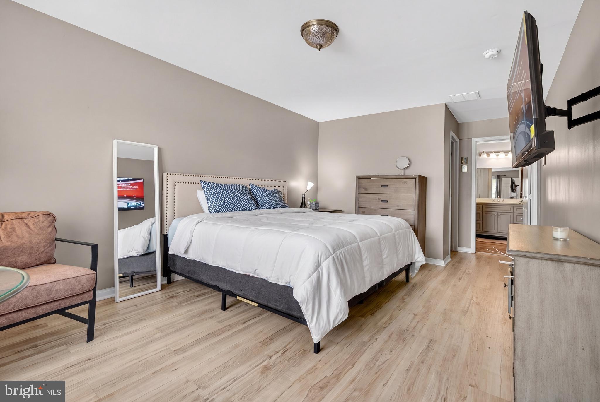 4511 SHAPLEY COURT