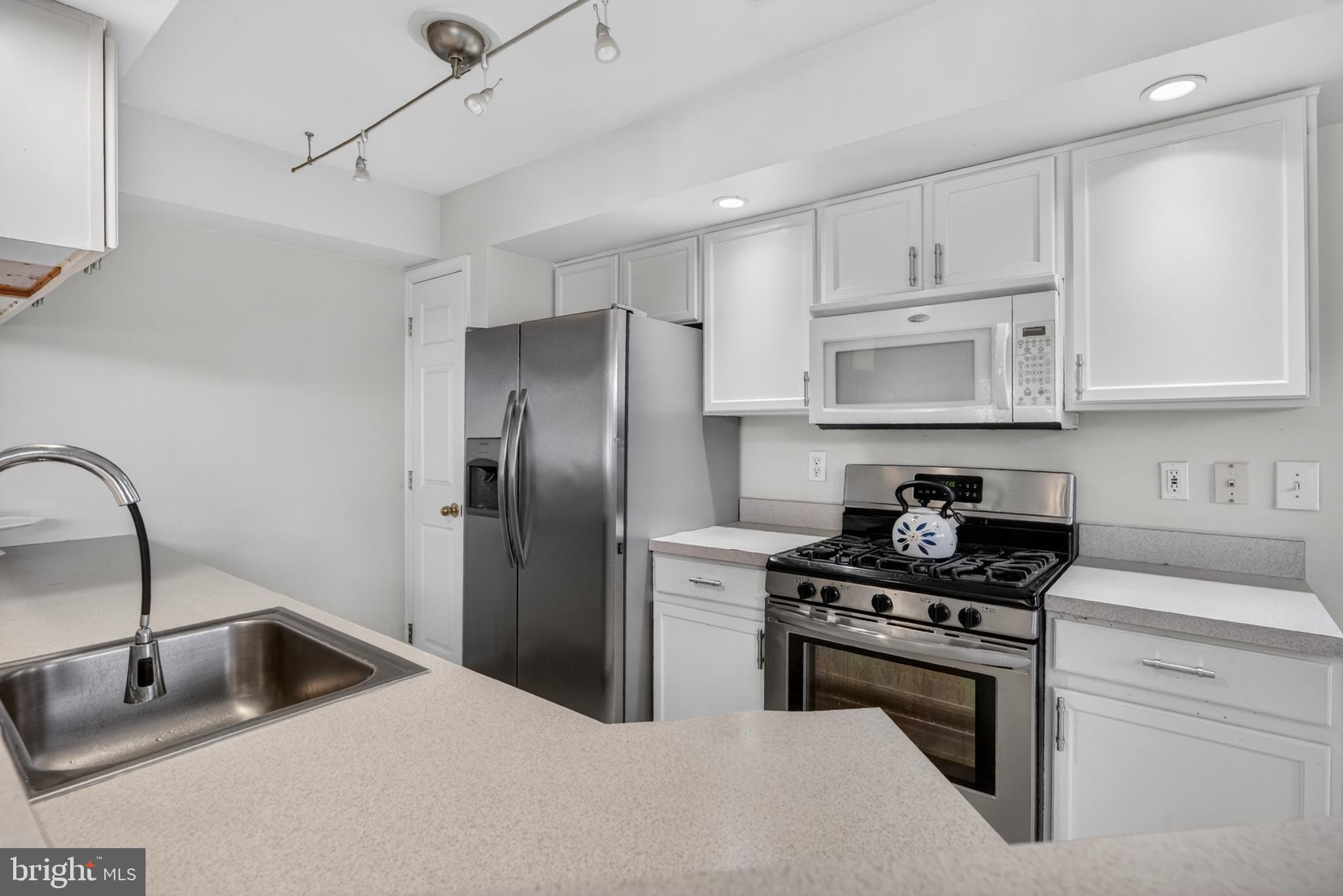 4511 SHAPLEY COURT