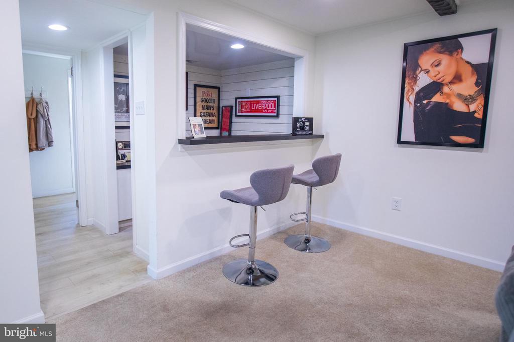 1028 CARDINAL LANE