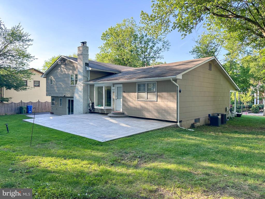 1028 CARDINAL LANE