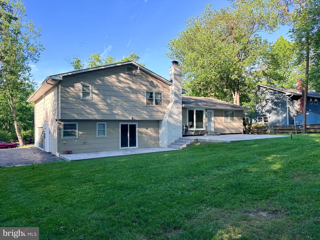 1028 CARDINAL LANE