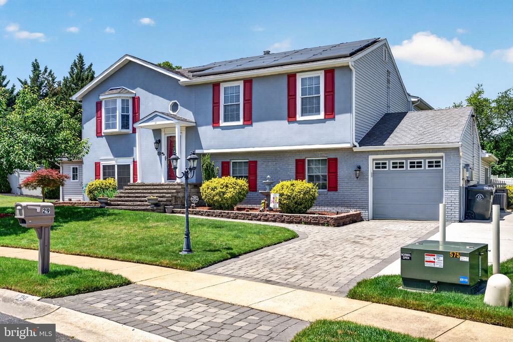 29 BROOKSTONE DRIVE