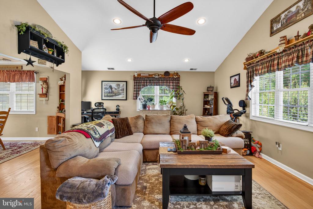 29 BROOKSTONE DRIVE