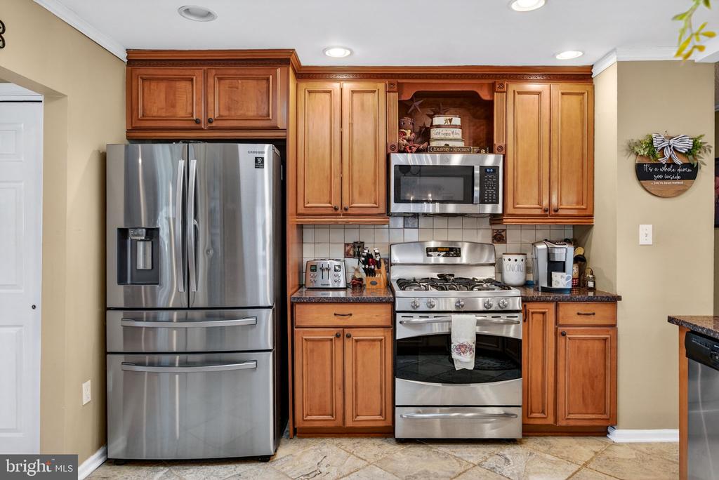 29 BROOKSTONE DRIVE