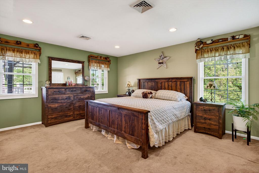 29 BROOKSTONE DRIVE