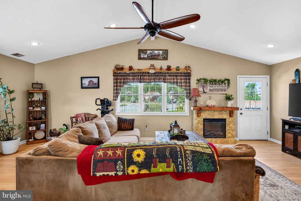 29 BROOKSTONE DRIVE