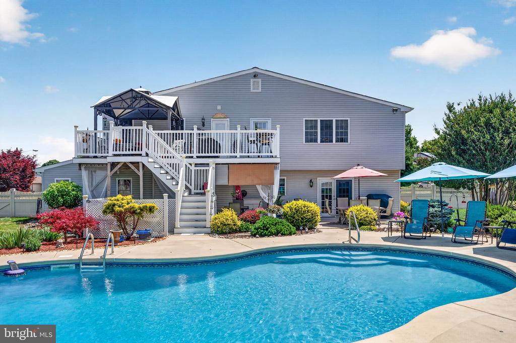 29 BROOKSTONE DRIVE