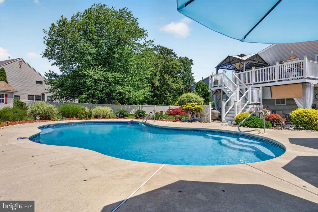 29 BROOKSTONE DRIVE